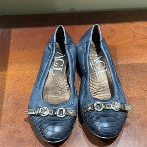 Agl  navy flats